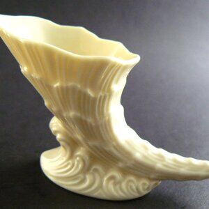 LENOX PORCELAIN HORN FIGURINE Gold Trim Cornucopia (W3-5)
